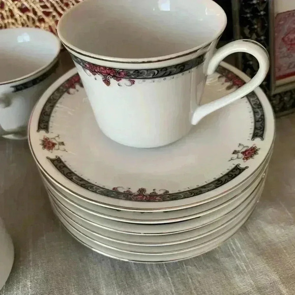 Beautiful Crescent fine  China Set by Ranmaru. - Picture 7 of 8